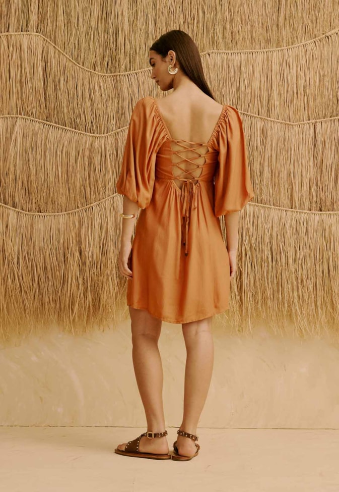 Vestido Curto Liso Manga Bufante  