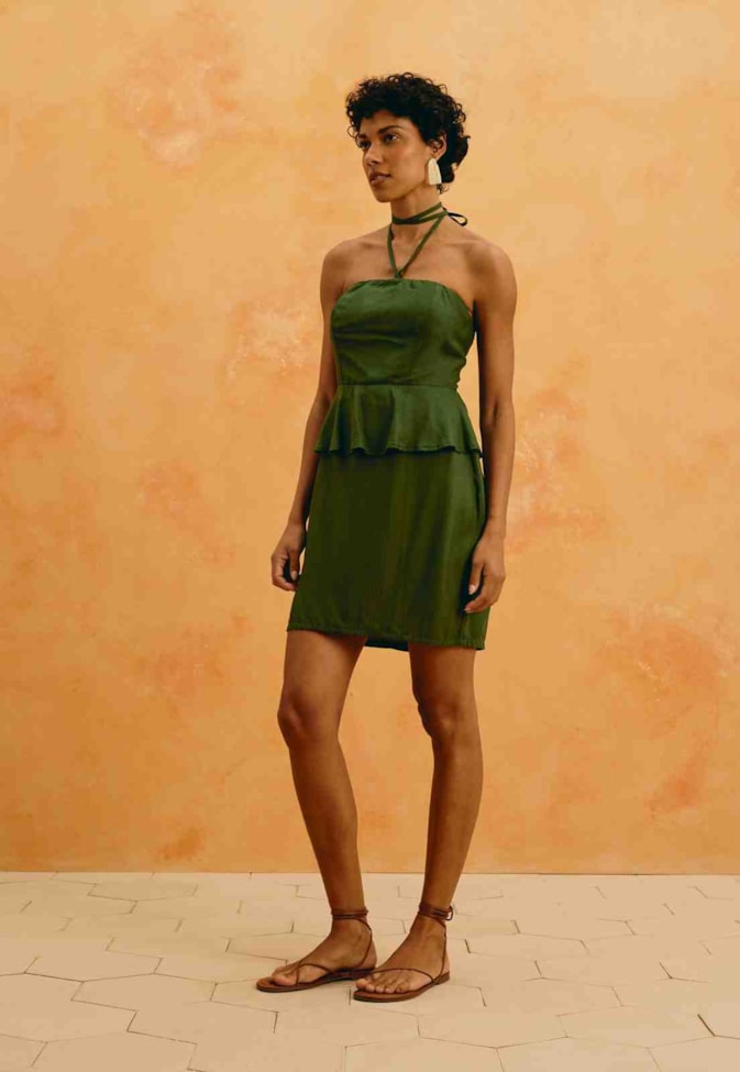 Vestido Curto Liso Peplum Amarração