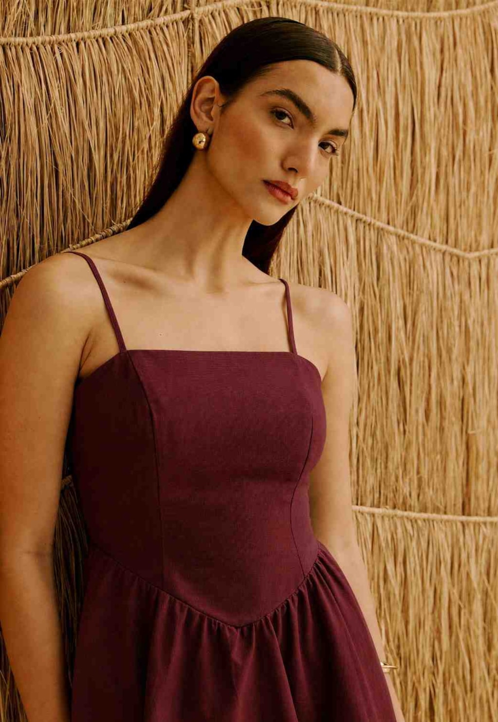 Vestido Curto Liso Ponta Cintura