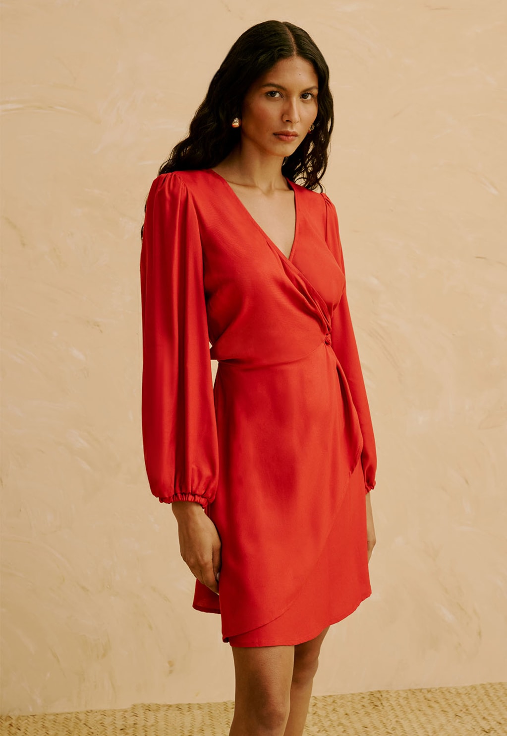 Vestido Curto Liso Transpassado