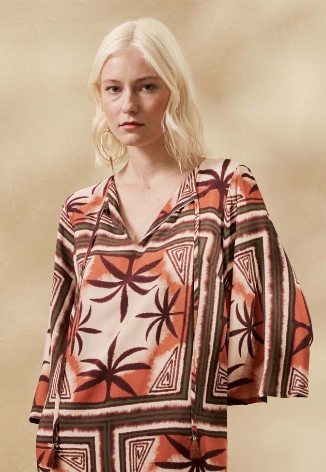 Vestido Curto Manga Ampla Estampado Bruma