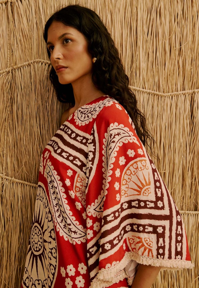 Vestido Curto Manga com Franja Estampado Incaica