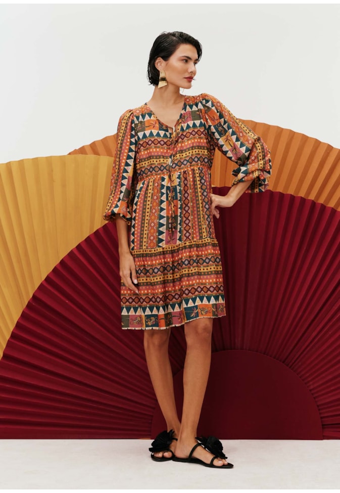 Vestido Curto Manga Comprida Estampado Batucalê