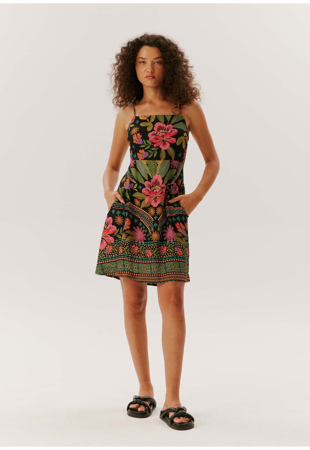 Vestido Curto Pala Elástico Estampado Cuba