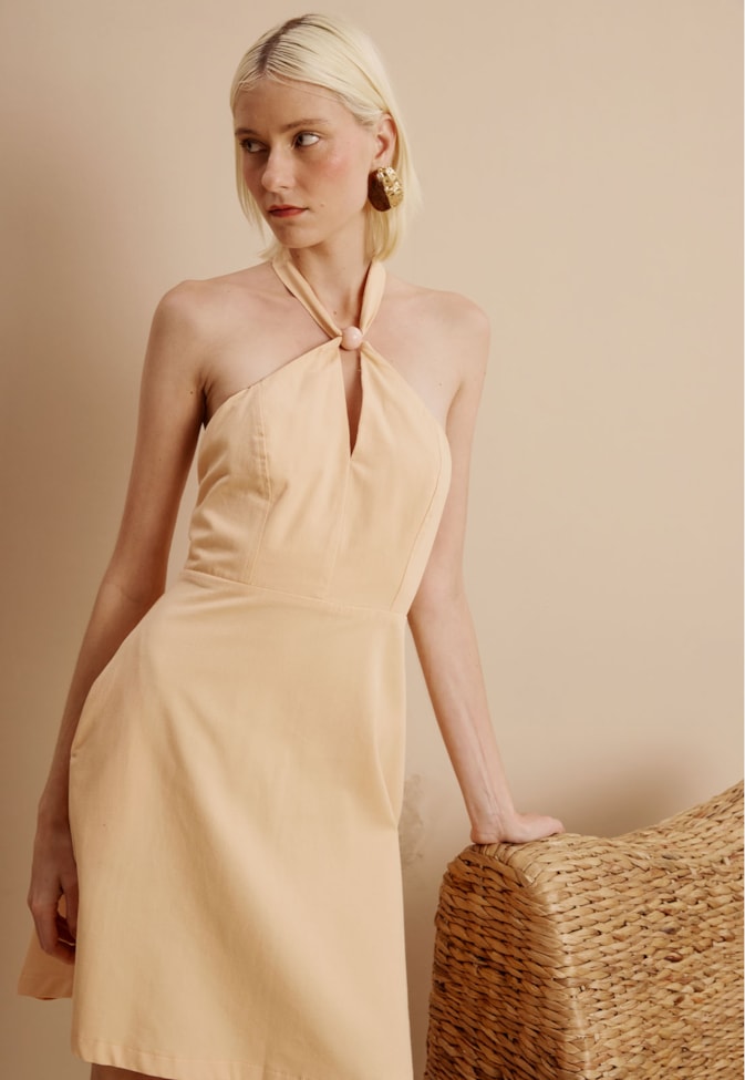 Vestido Curto Ponteira Decote