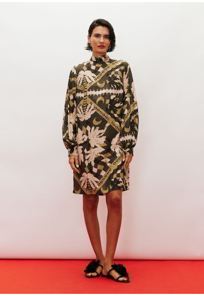 Vestido Curto Reto com Manga Estampado Chorinho