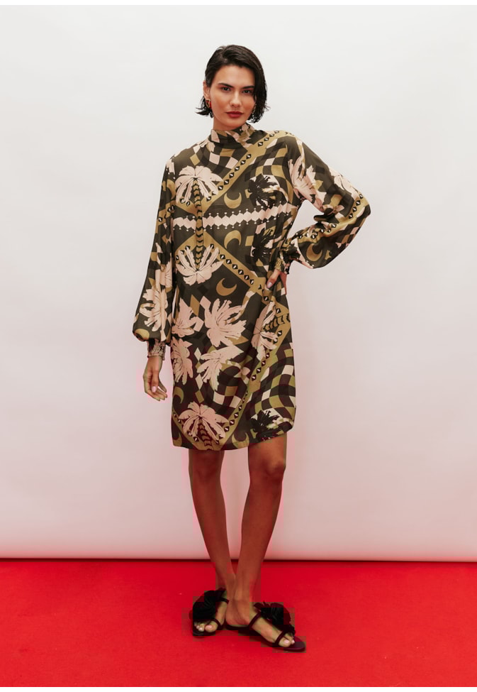 Vestido Curto Reto com Manga Estampado Chorinho