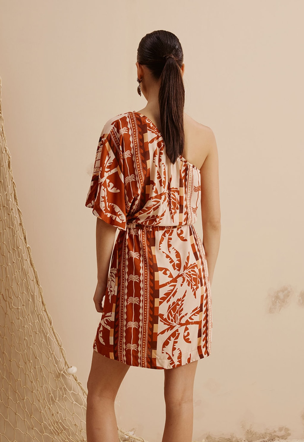 Vestido Curto Um Ombro Só Túnel Estampado Uruará