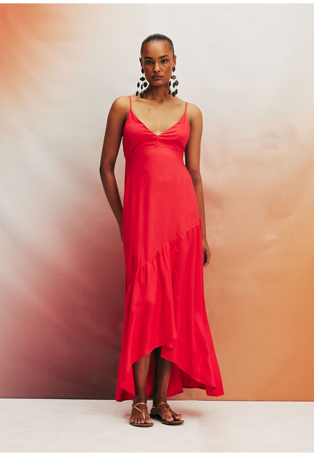 Vestido Longo Alça Fina com Babados Liso