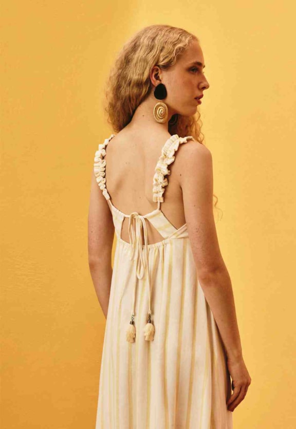 Vestido Longo Amarração Listrado Vista Traseira