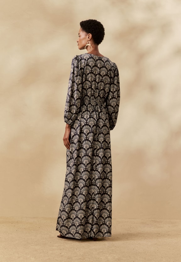 Vestido Longo Argola Estampado Puna Vista Traseira