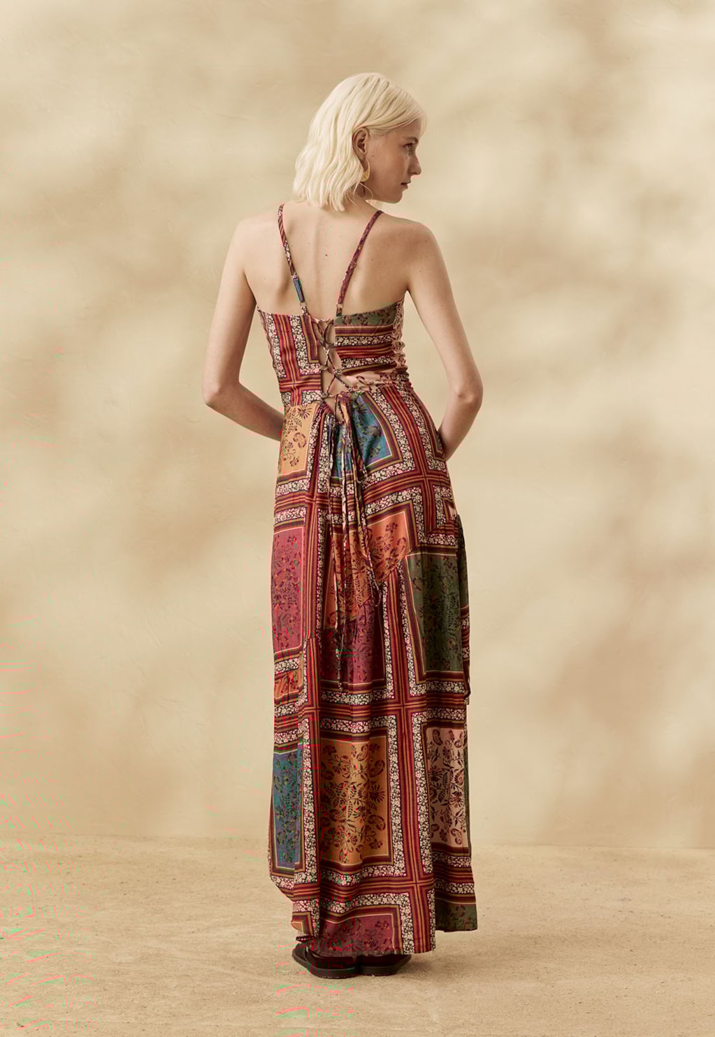 Vestido Longo Babados Estampado Las Orquideas