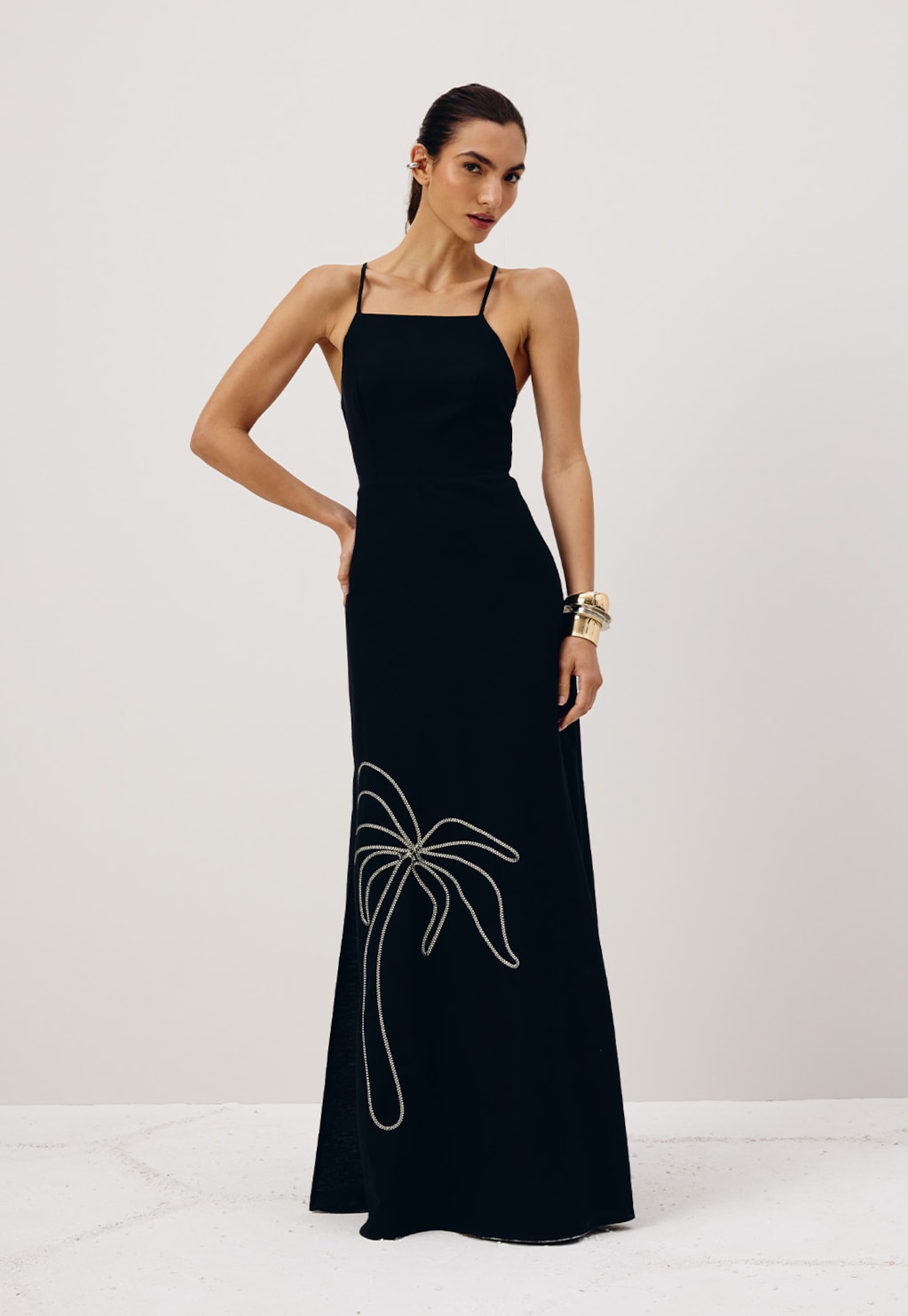 Vestido Longo Bordado Palmeira