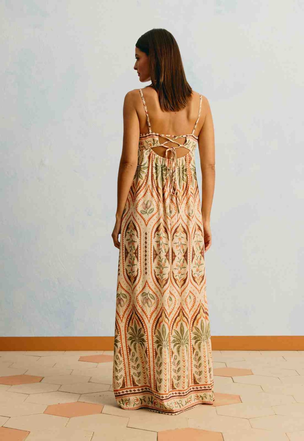 Vestido Longo Busto Bordado Estampado Arcos Calamar
