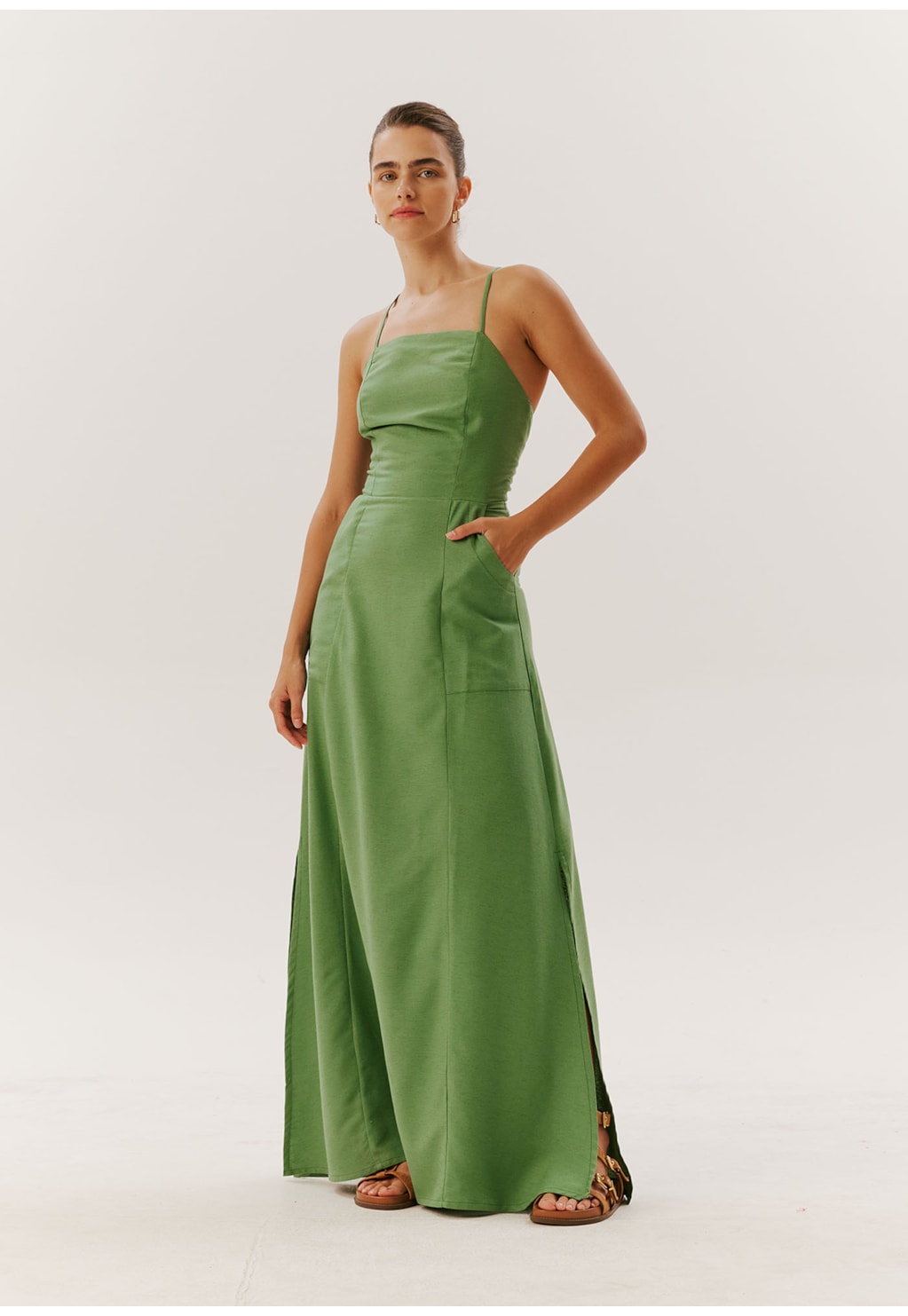 Vestido Longo Com Recortes