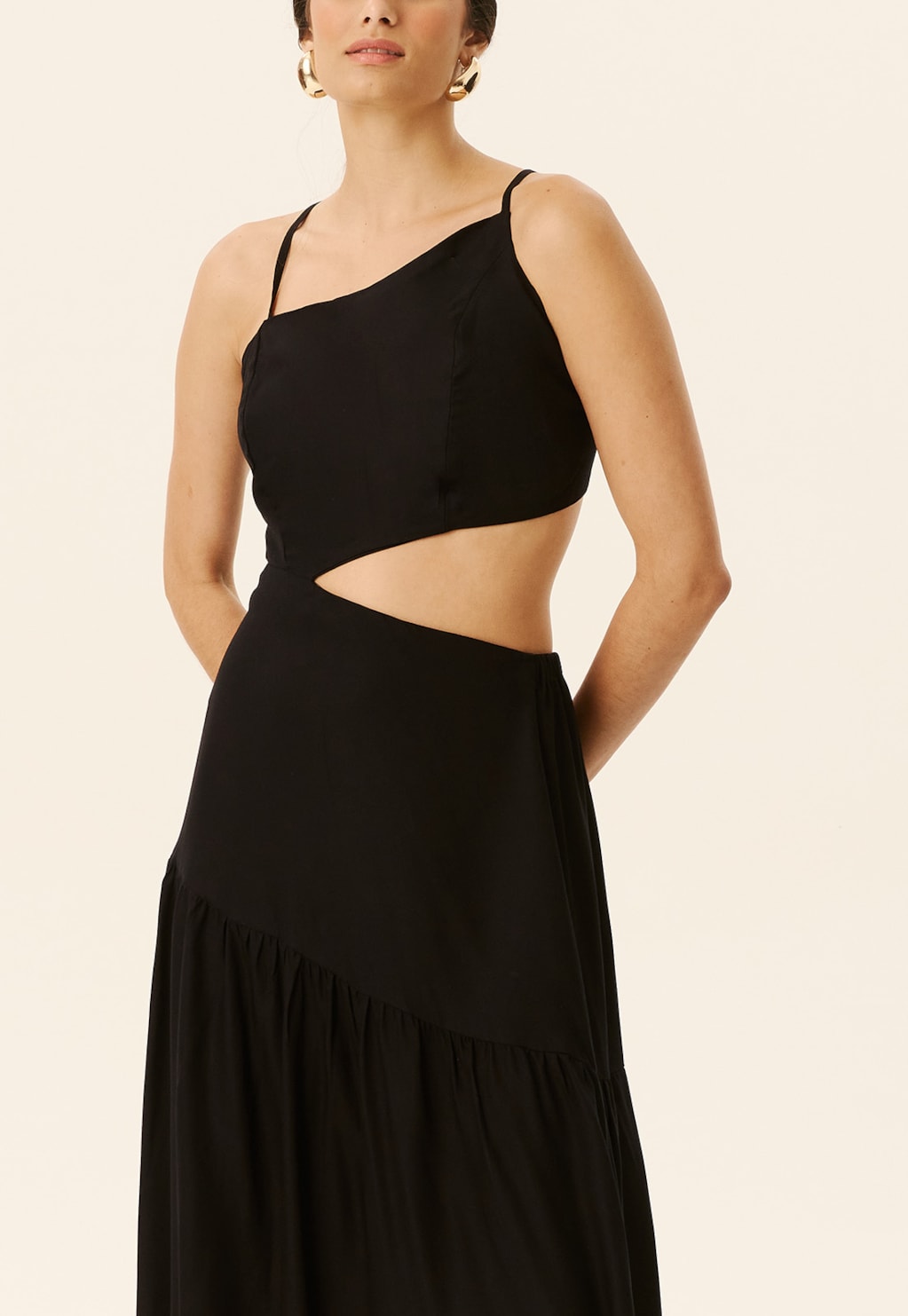 Vestido Longo Decote Assimétrico