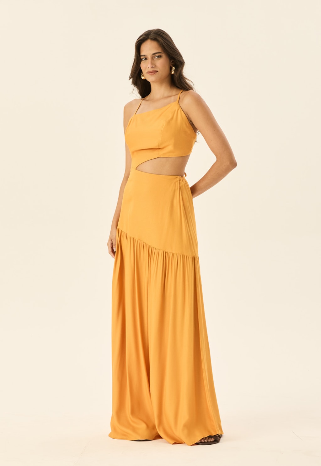 Vestido Longo Decote Assimétrico