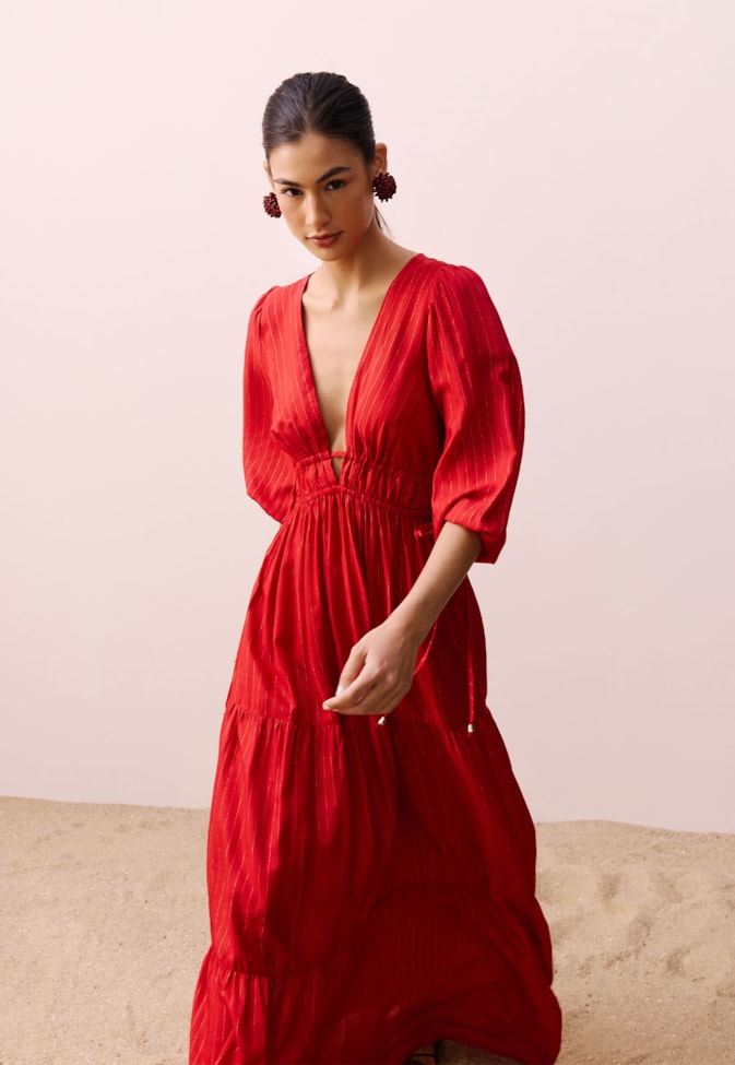 Vestido Longo Decote com Mangas Bufantes