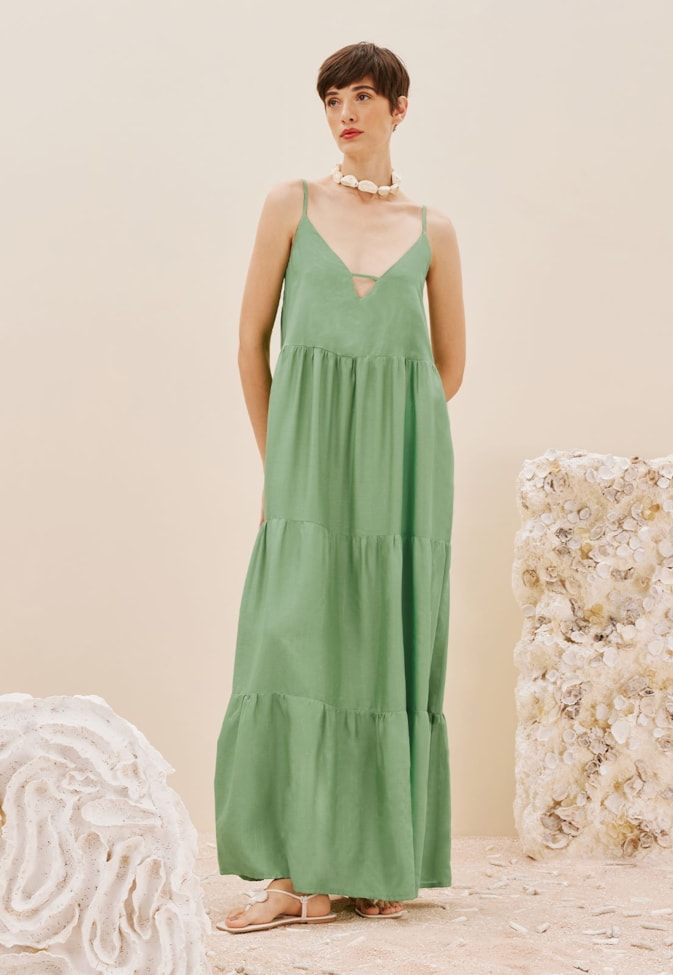 Vestido Longo Decote e Babados