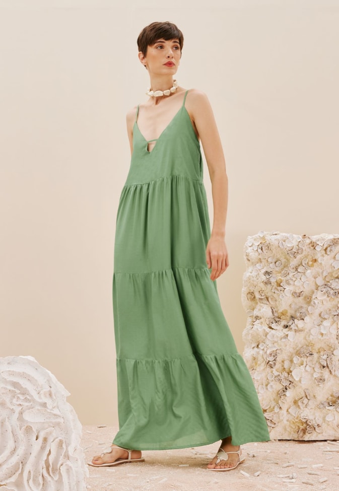 Vestido Longo Decote e Babados