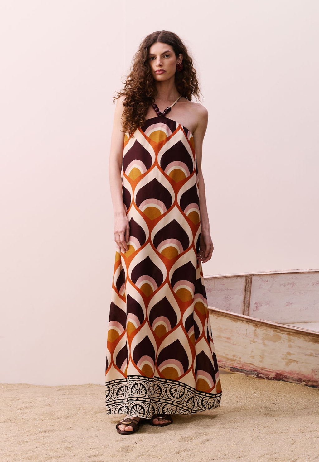 Vestido Longo Decote Estampado Ponta do Muretá