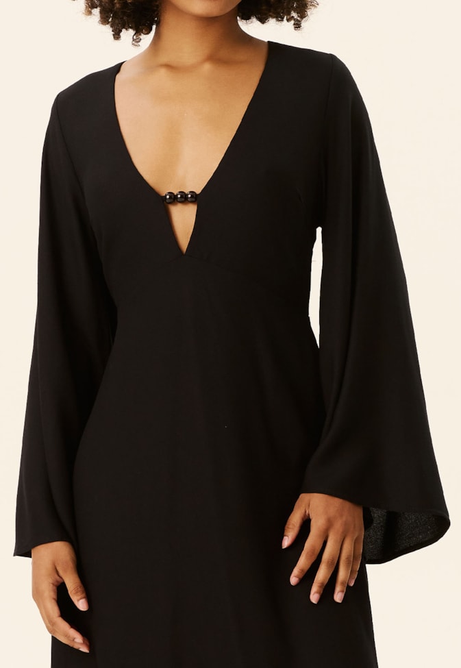 Vestido Longo Decote Pedras