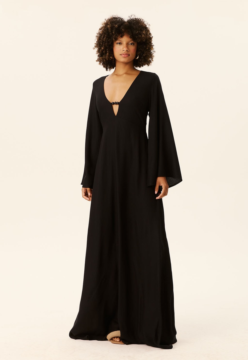 Vestido Longo Decote Pedras