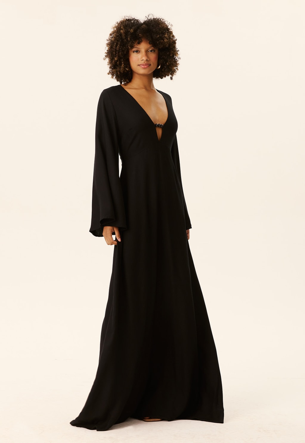 Vestido Longo Decote Pedras