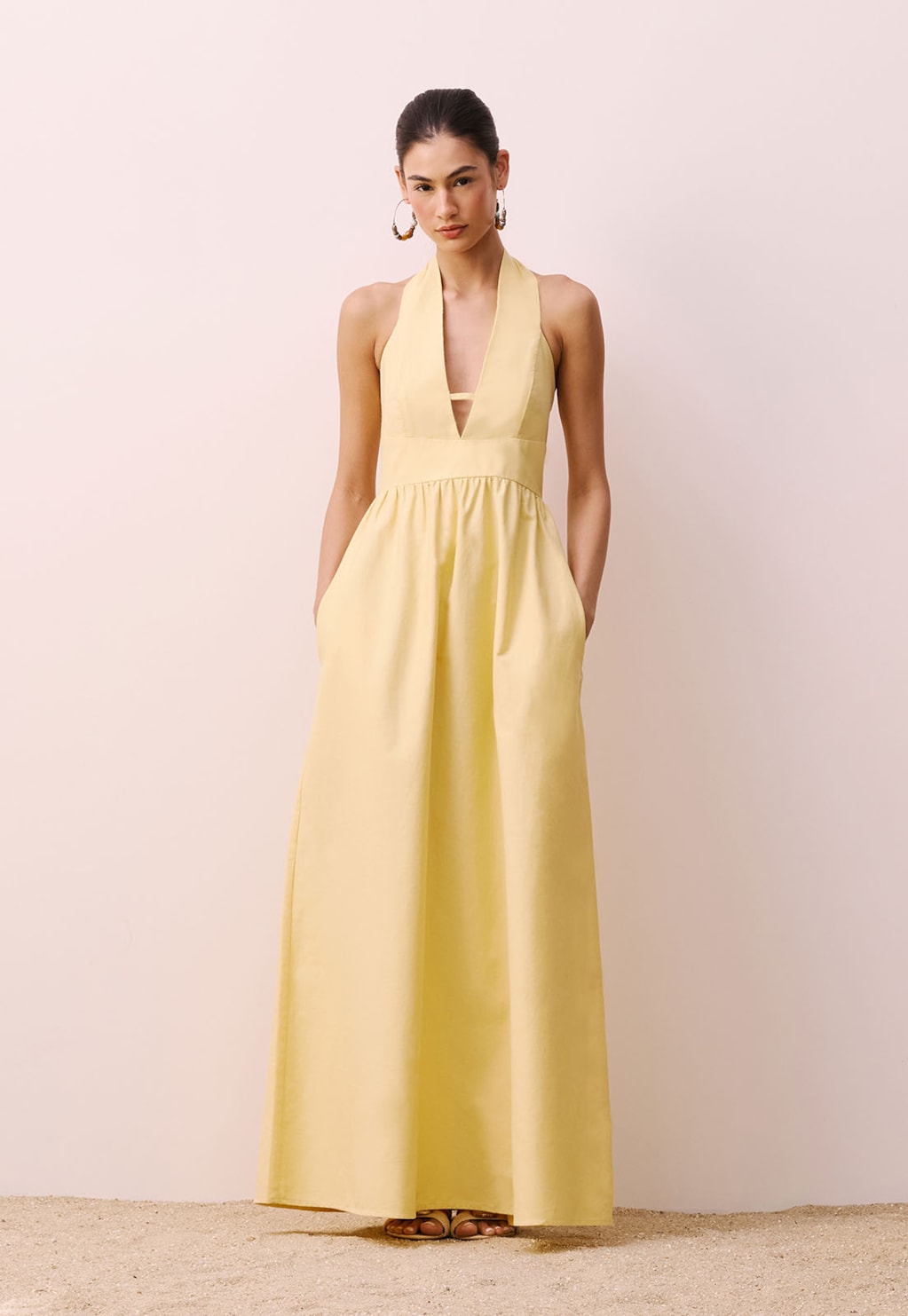 Vestido Longo Decote Profundo