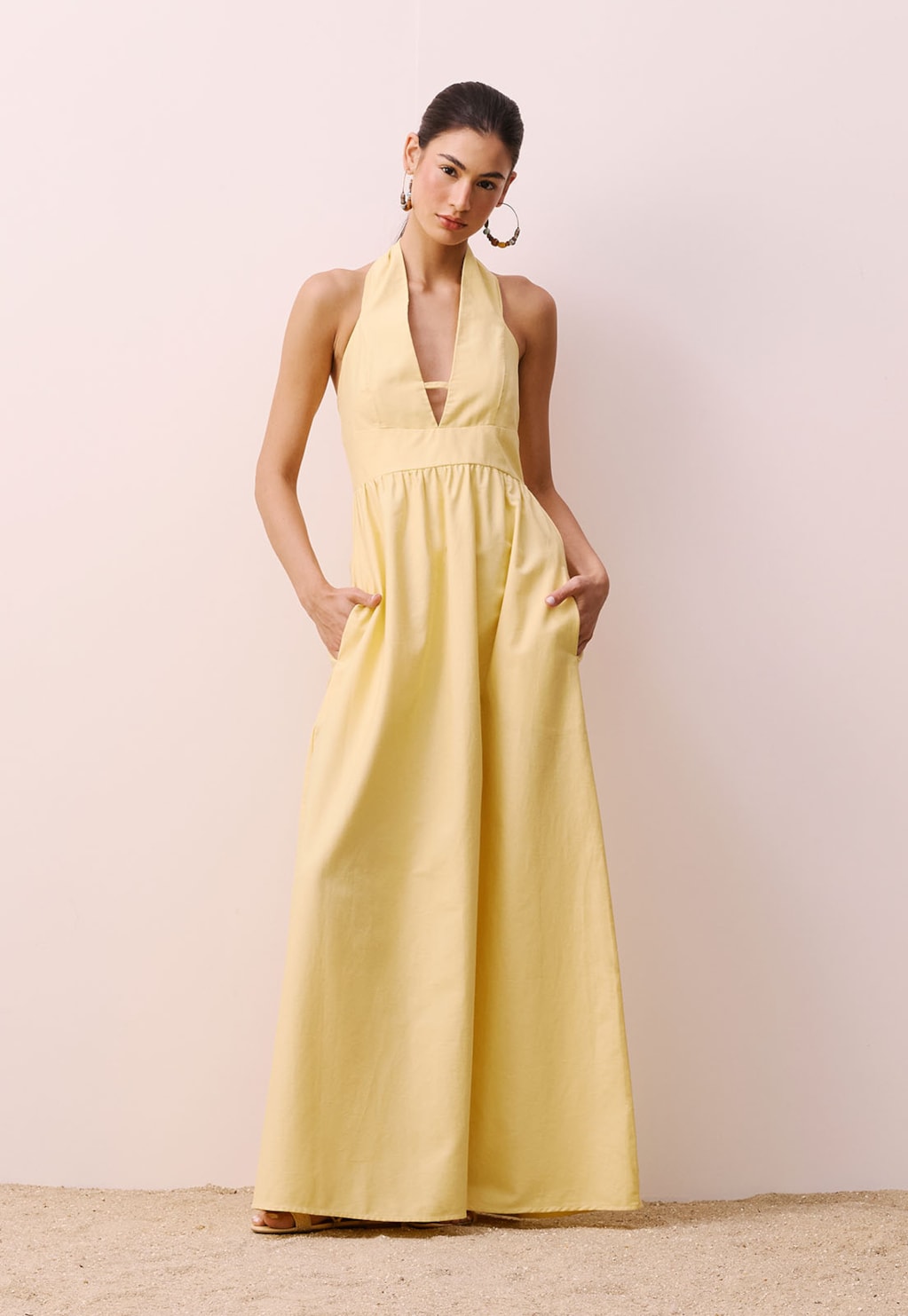 Vestido Longo Decote Profundo