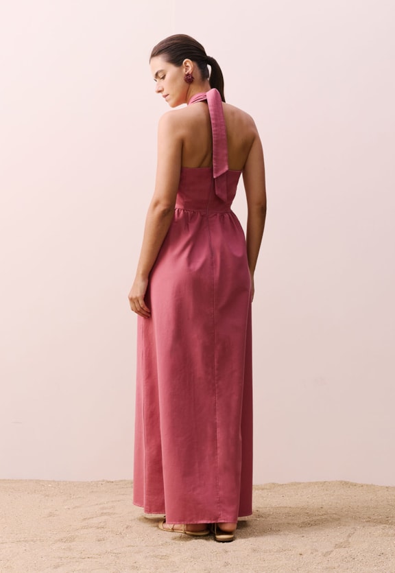 Vestido Longo Decote Profundo Vista Traseira