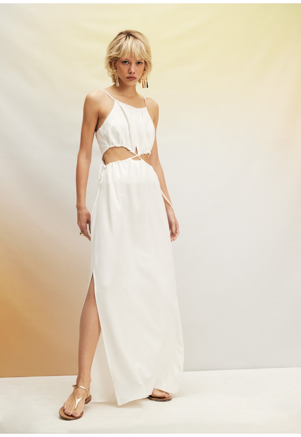 Vestido Longo Decote Profundo Liso