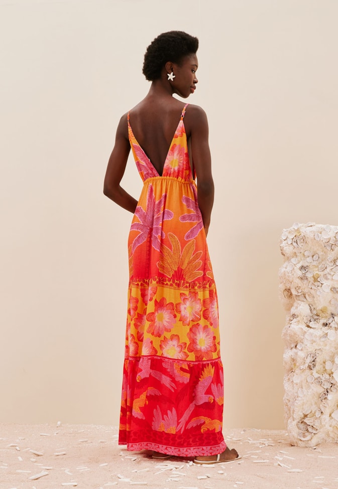 Vestido Longo Decote Profundo Praia das Bordadeiras