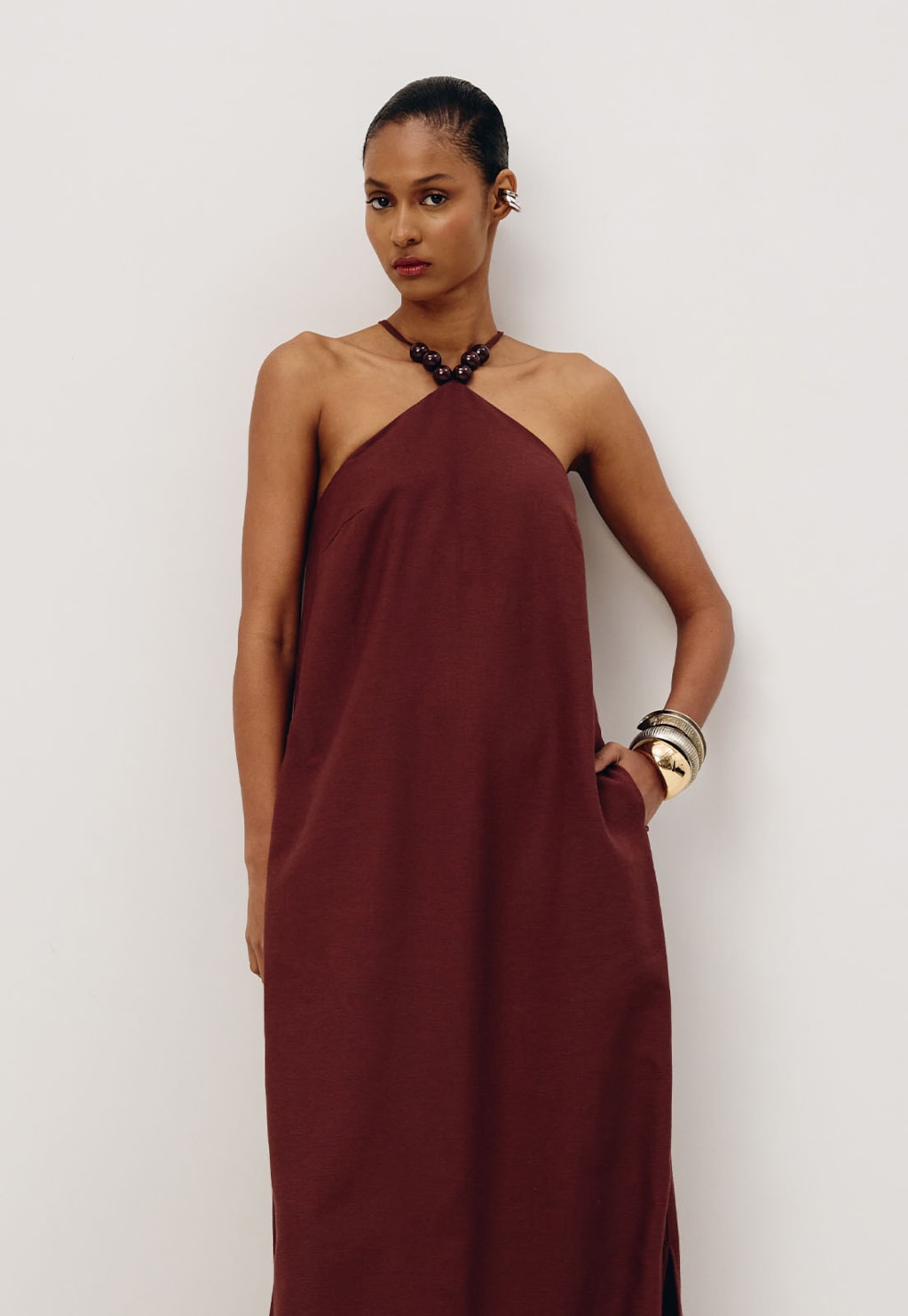 Vestido Longo Detalhe Contas Decote