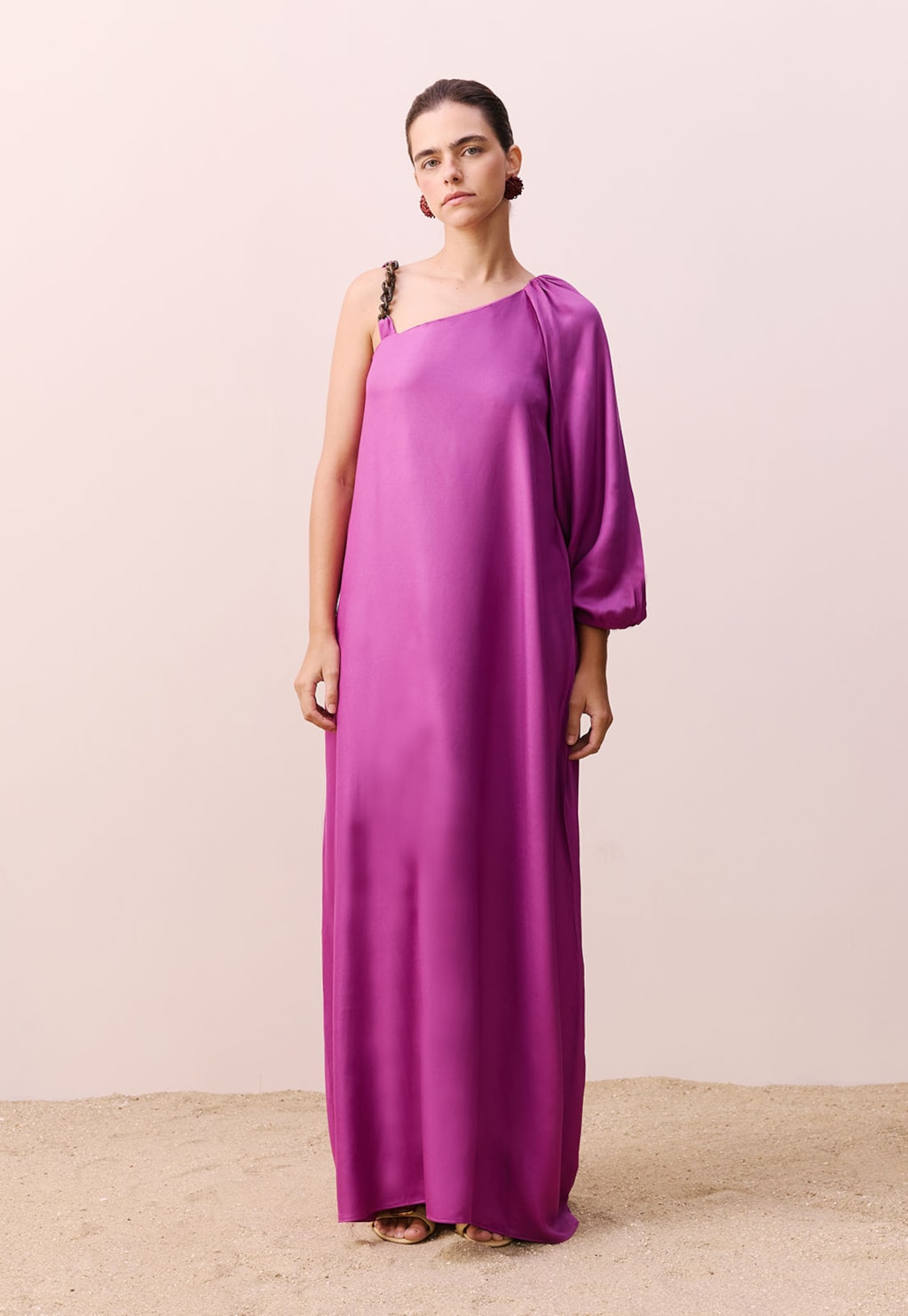 Vestido Longo Detalhe Corrente