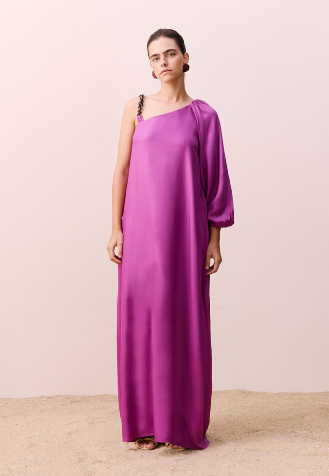 Vestido Longo Detalhe Corrente