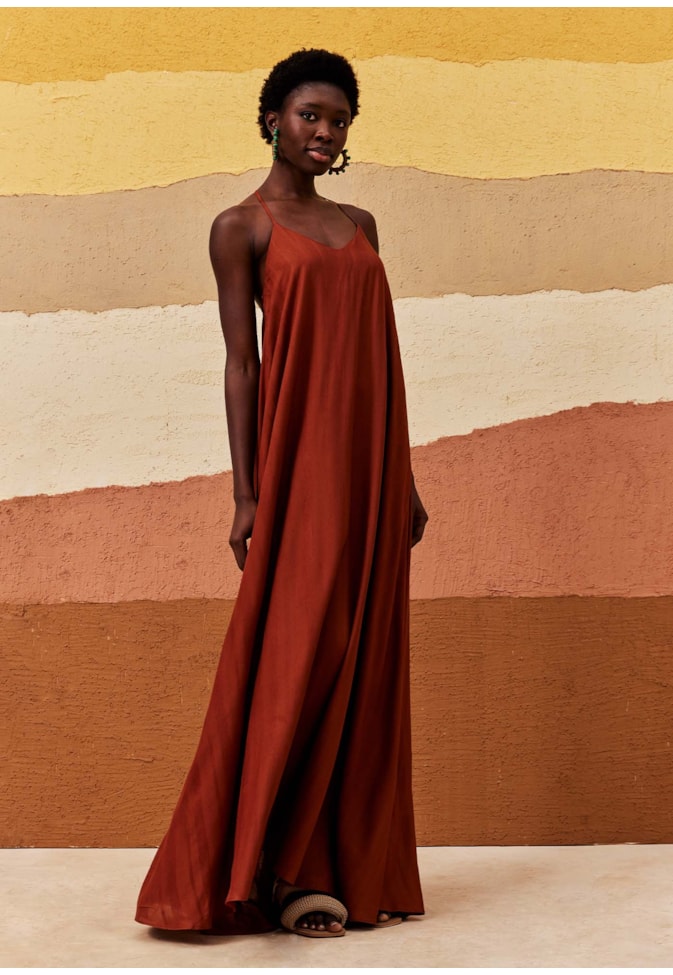 Vestido Longo Detalhe Corrente Costas