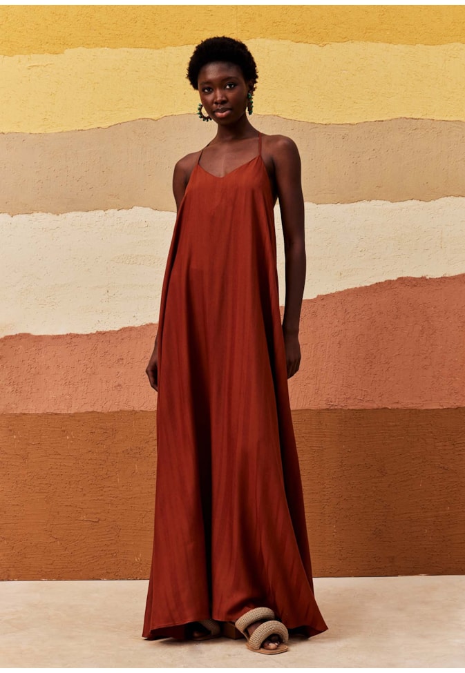 Vestido Longo Detalhe Corrente Costas