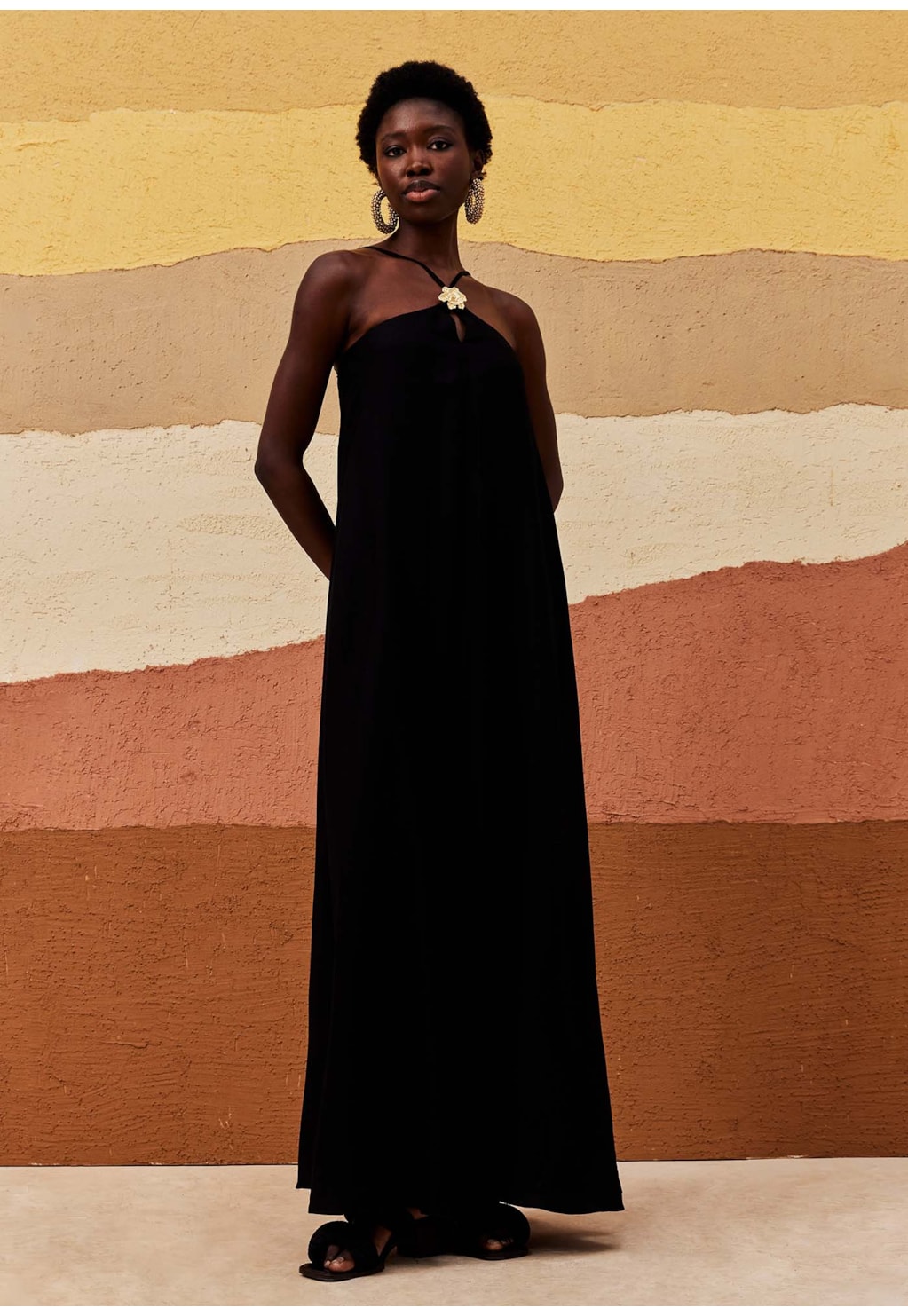 Vestido Longo Detalhe Flor