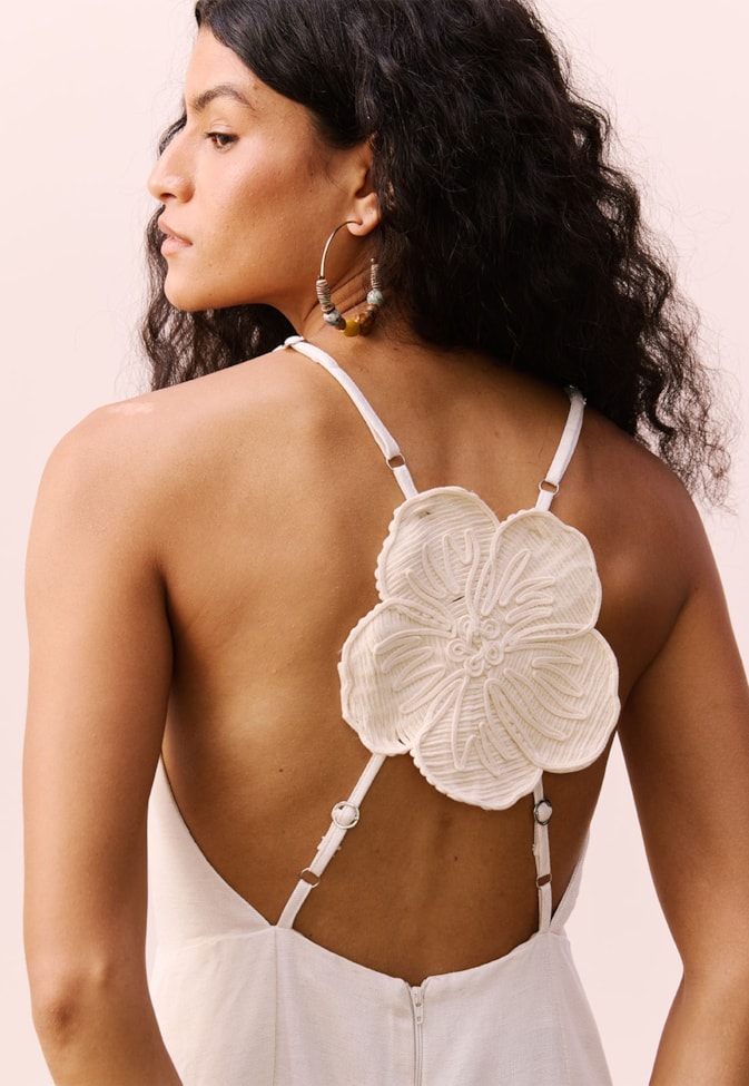 Vestido Longo Detalhe Flor Costas