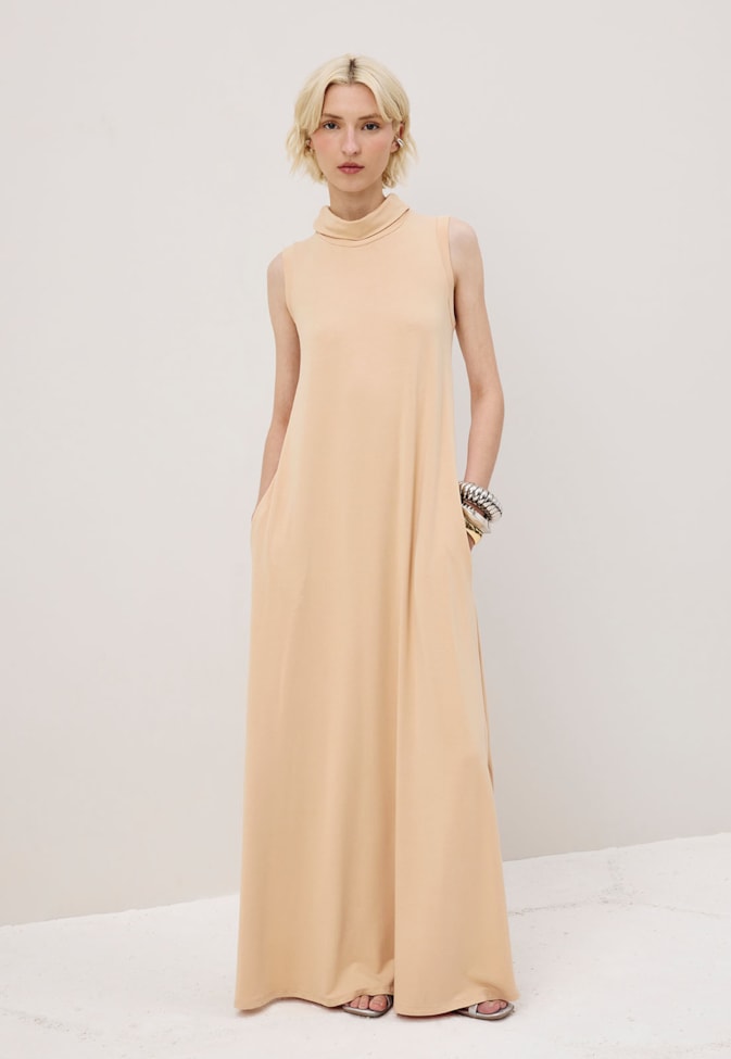 Vestido Longo Gola Alta