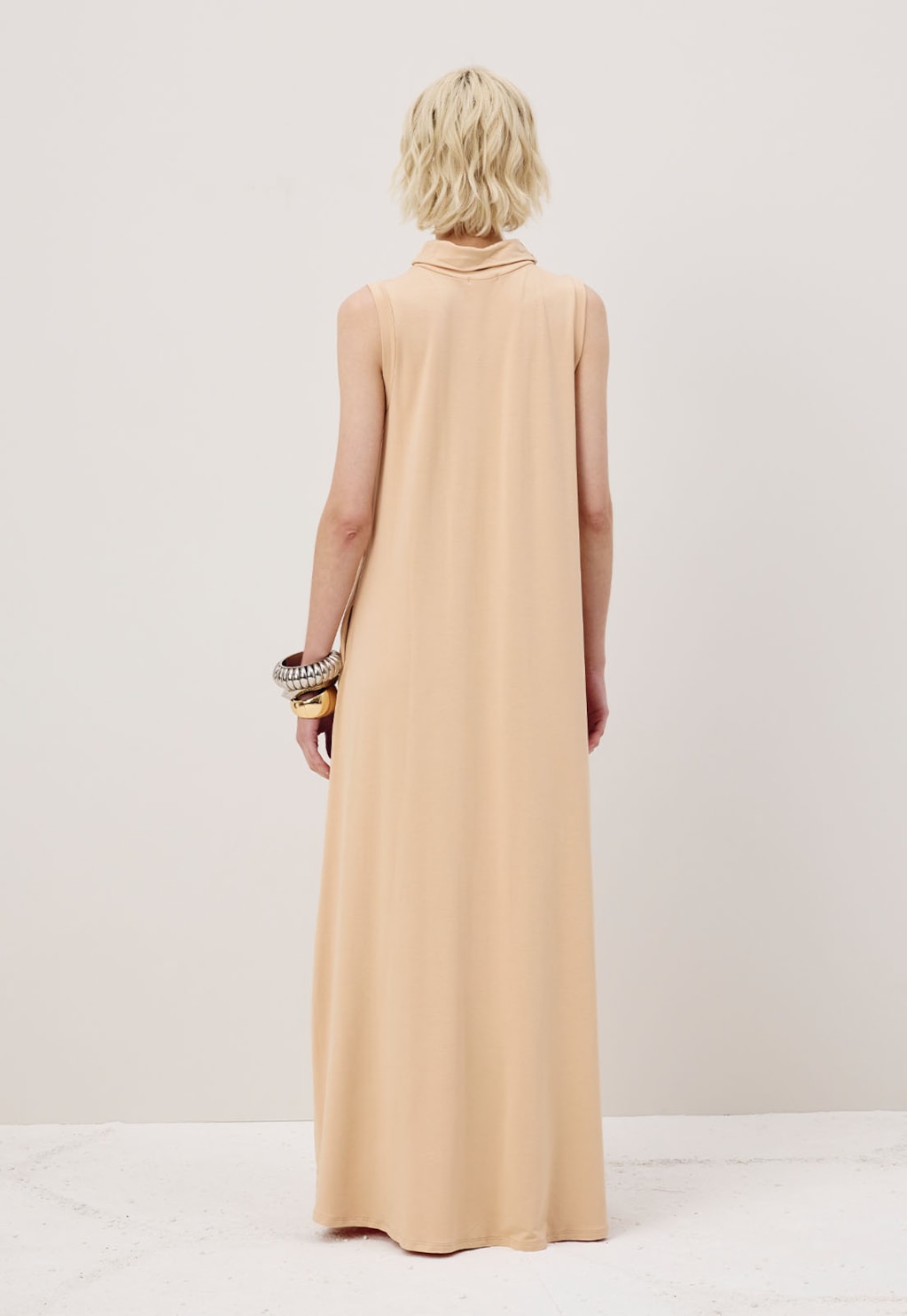 Vestido Longo Gola Alta