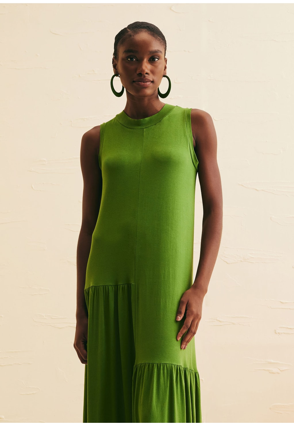 Vestido Longo Golinha Alta Recortes