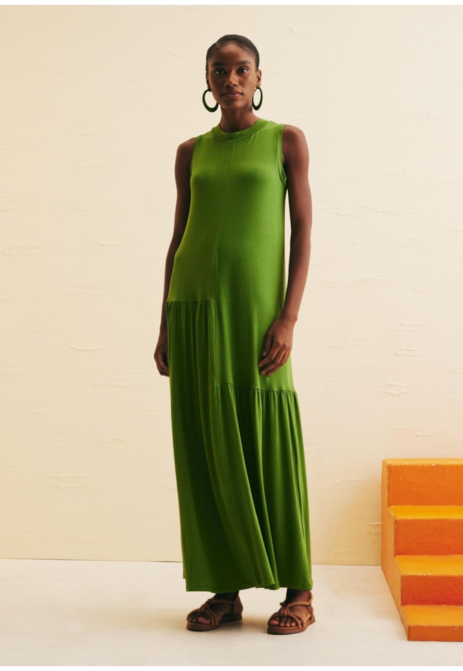 Vestido Longo Golinha Alta Recortes