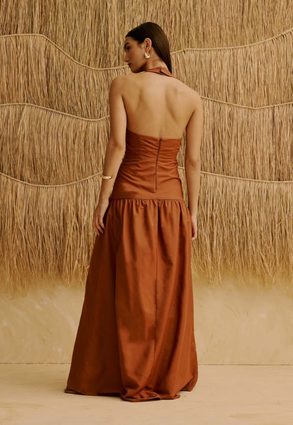 Vestido Longo Liso Vista Traseira