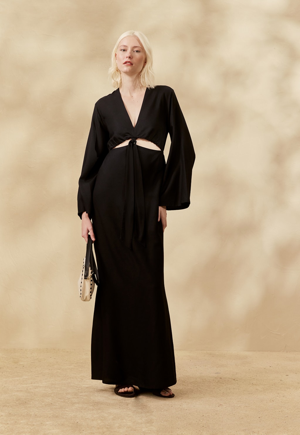 Vestido Longo Liso Abertura Cintura