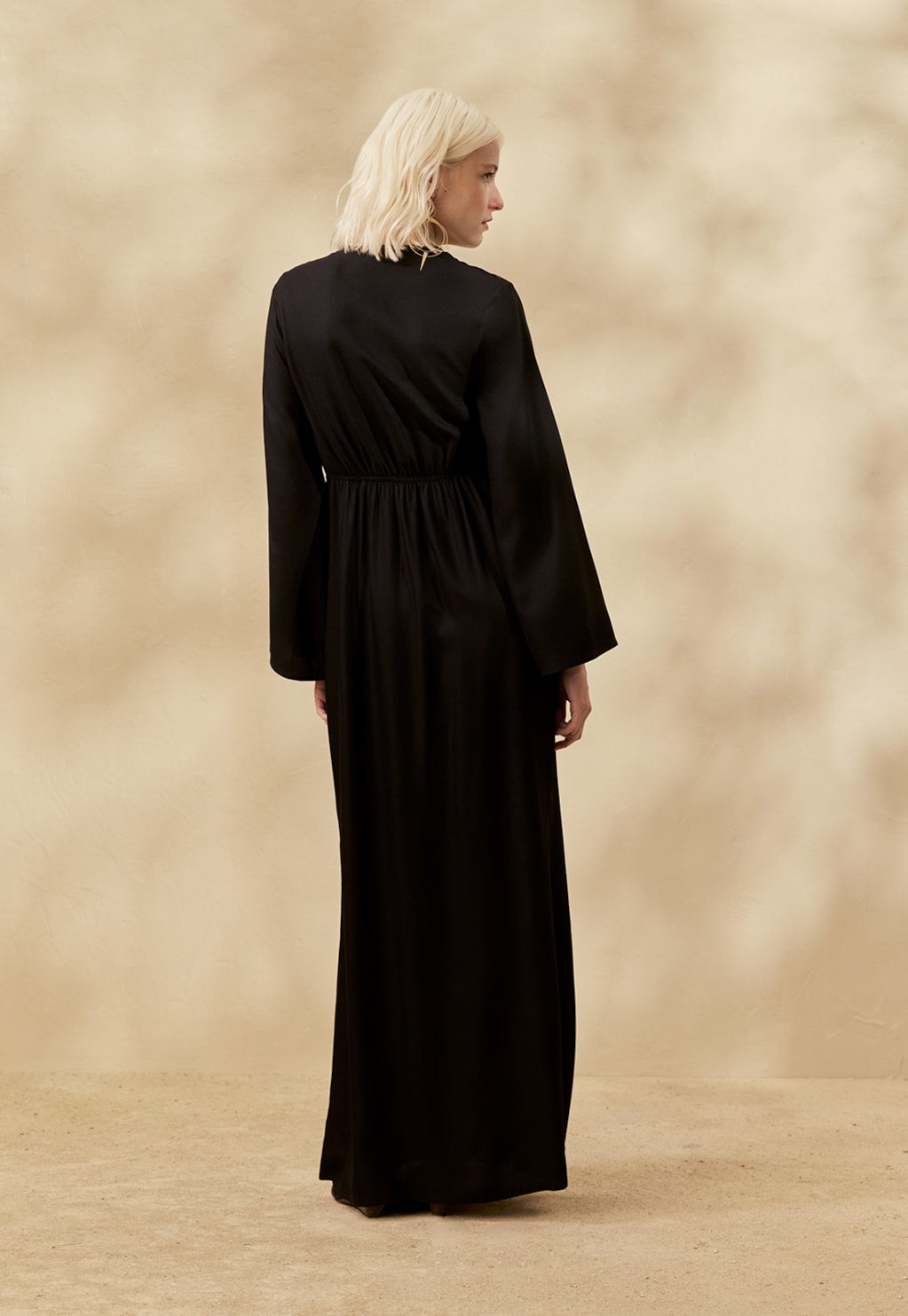 Vestido Longo Liso Abertura Cintura