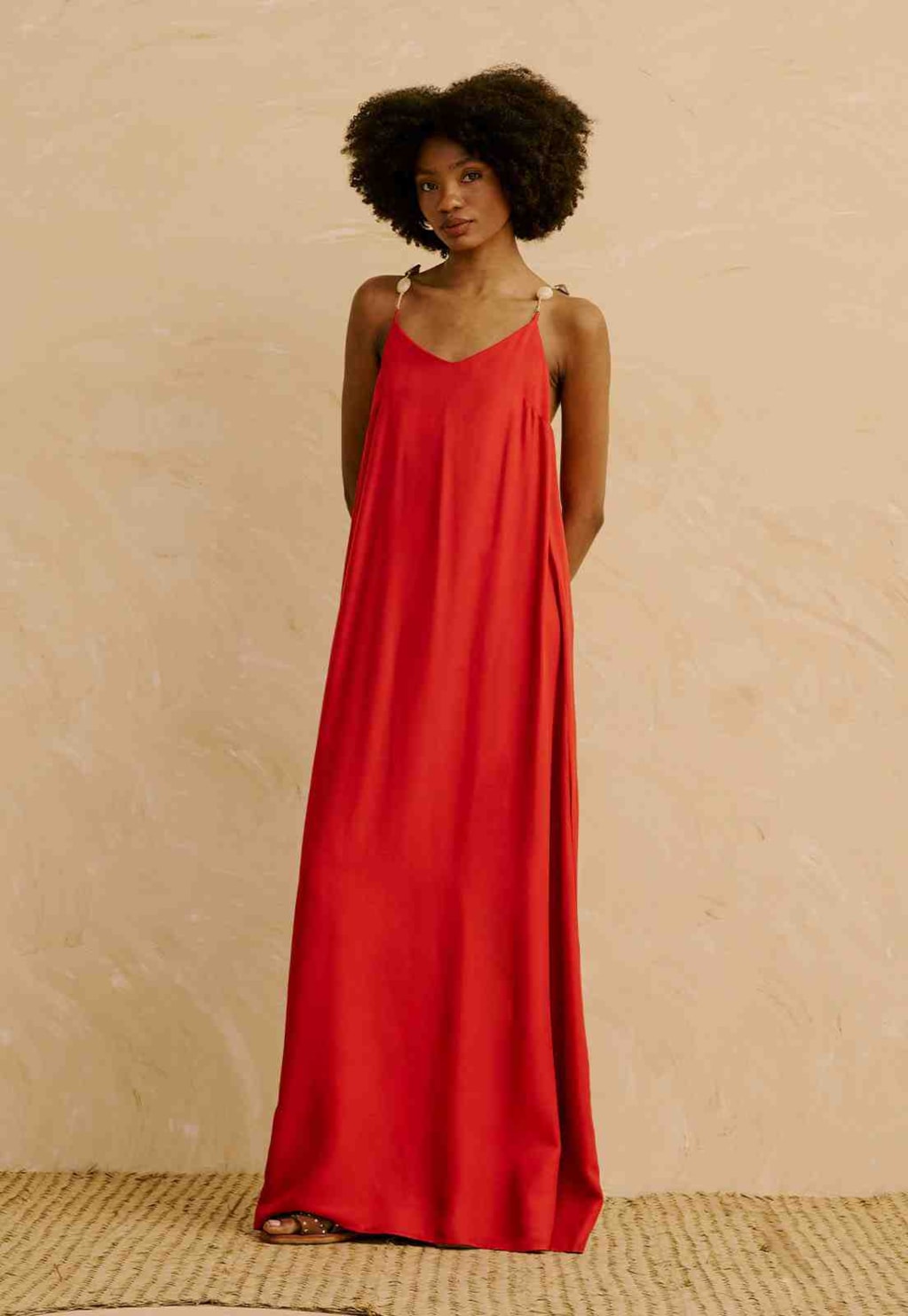 Vestido Longo Liso Alça com Pedras