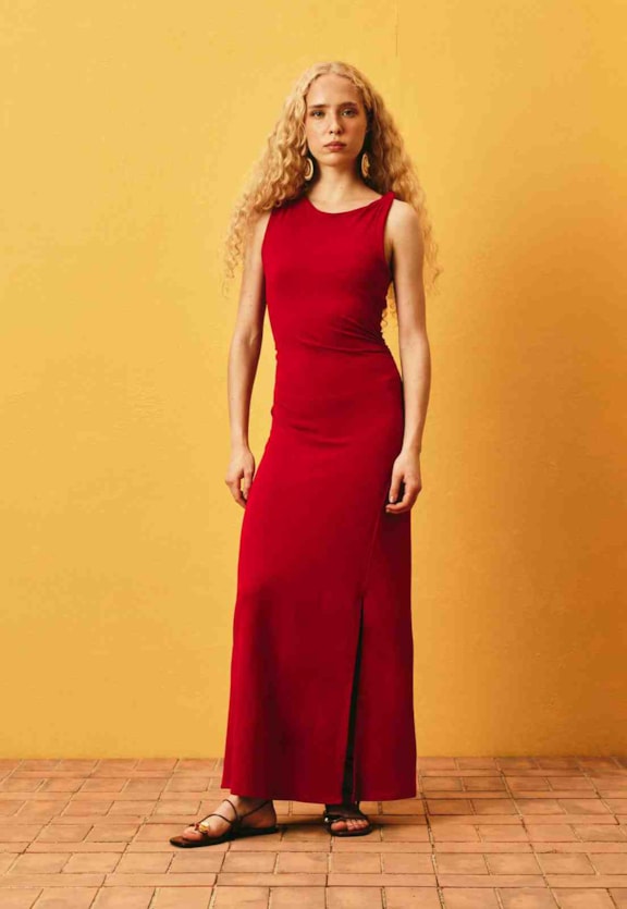 Vestido Longo Liso Alças Assimétricas Vista Frontal