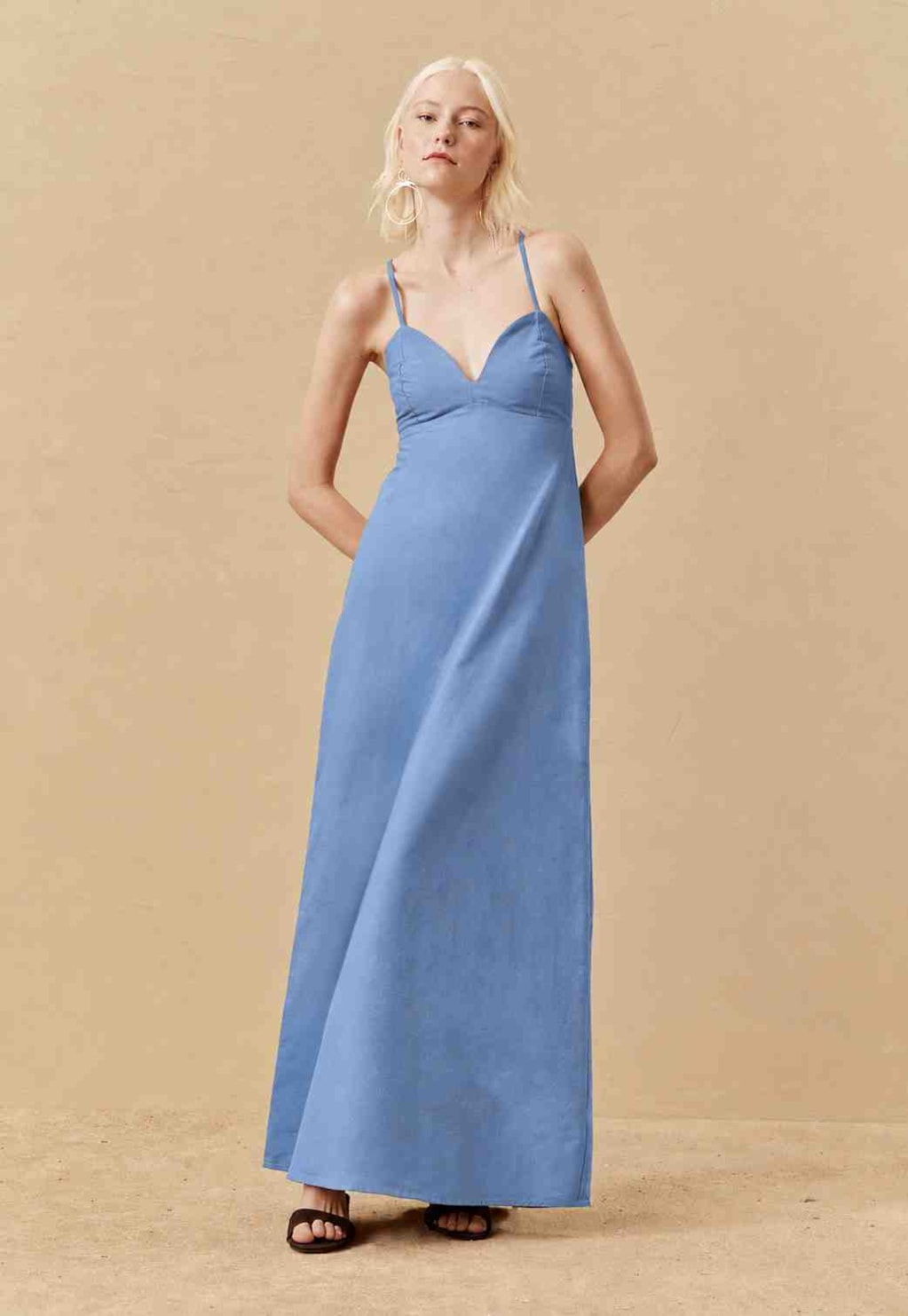 Vestido Longo Liso Amarração Costas
